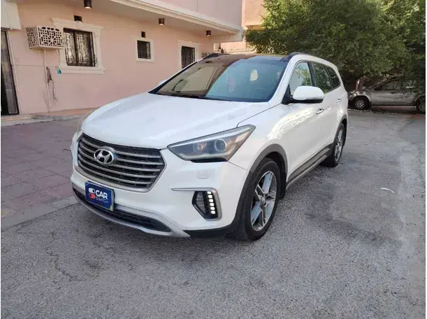 2017 Hyundai Grand Santa Fe in KSA
