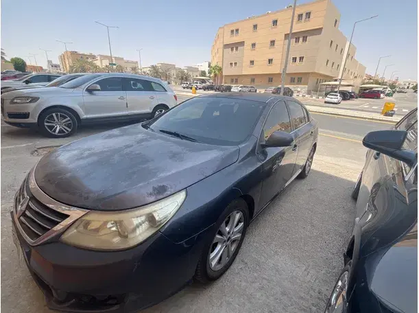 2011 Renault Safrane in KSA