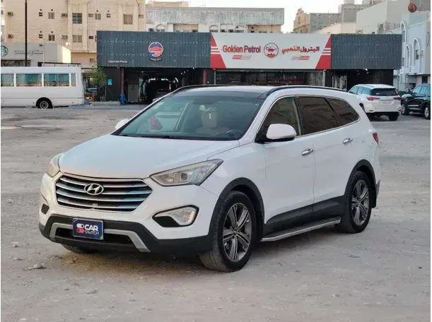 2016 Hyundai Grand Santa Fe in KSA